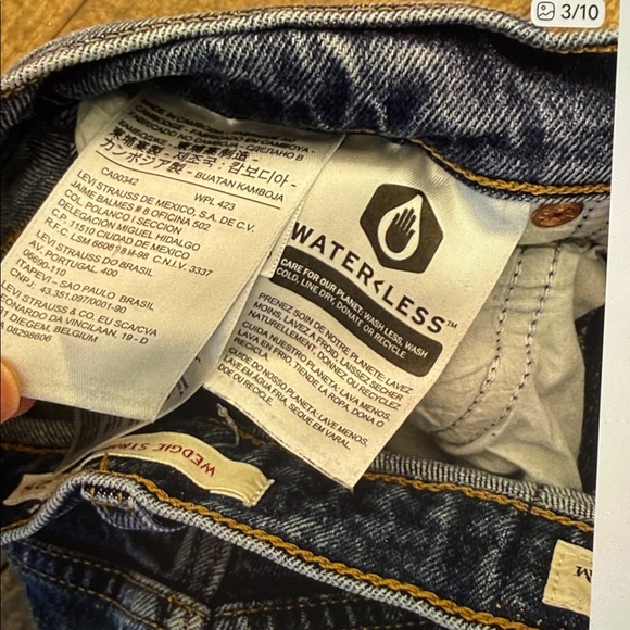 Levi’s Premium Wedgie Icon Fit Jeans - Picture 5 of 8